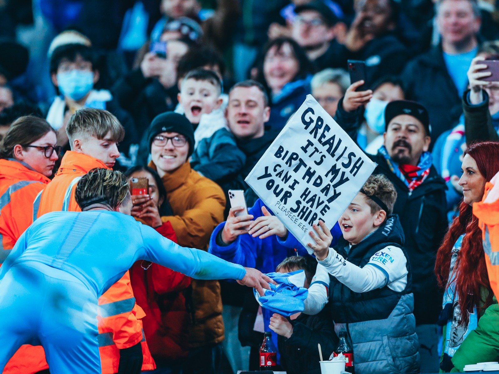 重心转向年 重心转向年