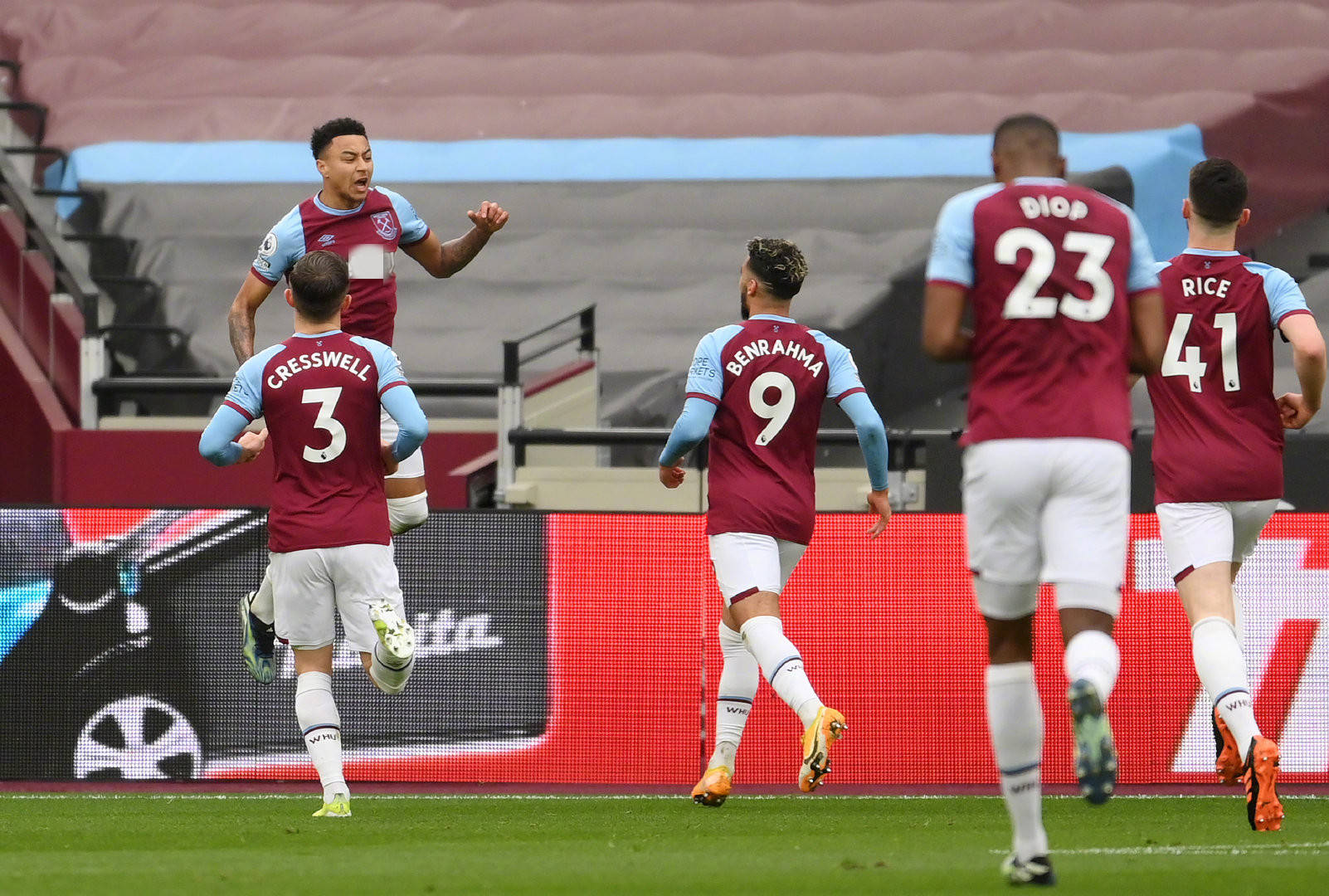 每位球员都 每位球员都