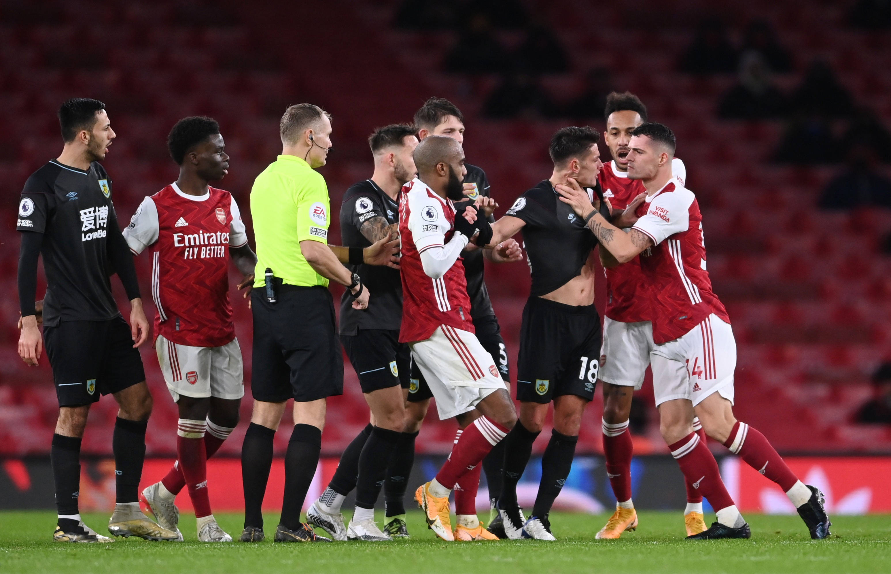 德约无缘100冠 19岁小将夺得迈阿密大师赛冠军.